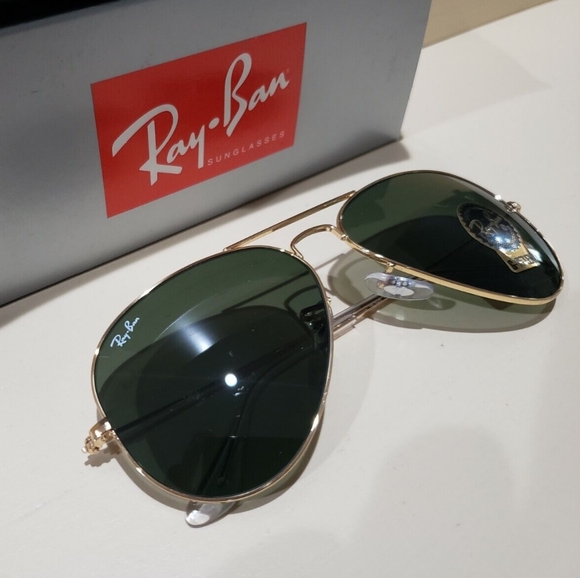 LIKE NEW RayBan Aviator RB3025 Black Lens Ray ban Sunglasses - Picture 2 of 14